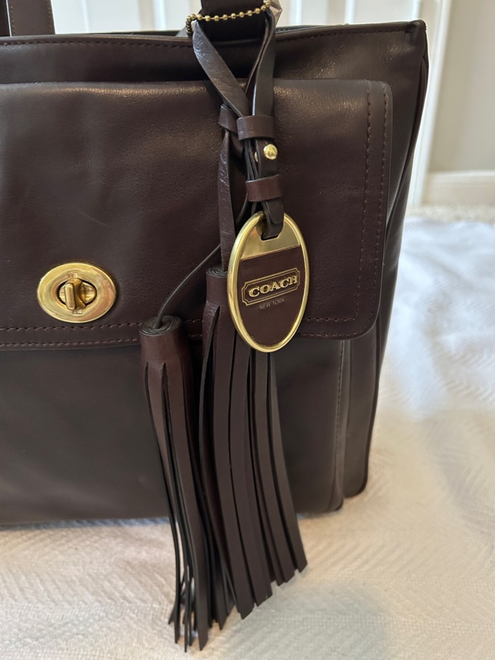 Legacy American Icon Coach Brown Leather Tassel Messenger Bag with Gold Hardware - Picture 2 of 6